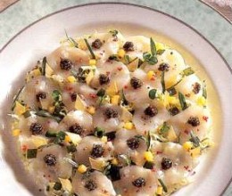 SALADE VAN SINT-JACOBSSCHELPEN MET KAVIAAR - RECEPT VOOR HOOFDGERECHT MET KAVIAAR