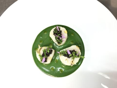 STEAMED SCALLOPS, CREAM OF WATERCRESS AND OSSETRA GOLD CAVIAR (FROM CHEF FREDERIC SIMONIN)